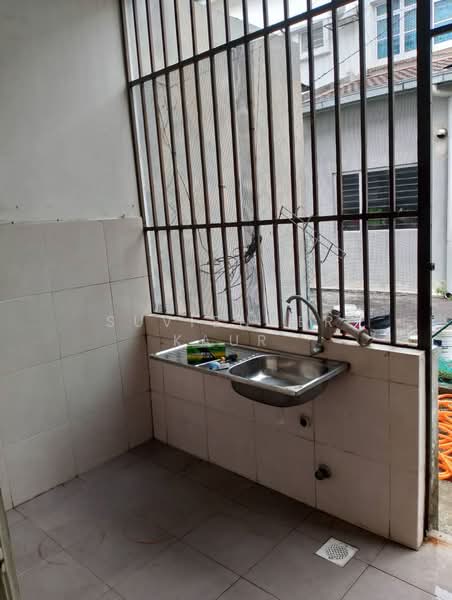 2-storey Terraced House for Sale in Jenjarom (Selangor) - Suviender Kaur - Kitchen - PropertyGuru.com.my