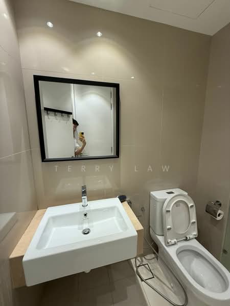 Servis Apartment untuk Dijual di Southlink - Terry Law - Bathroom - PropertyGuru.com.my