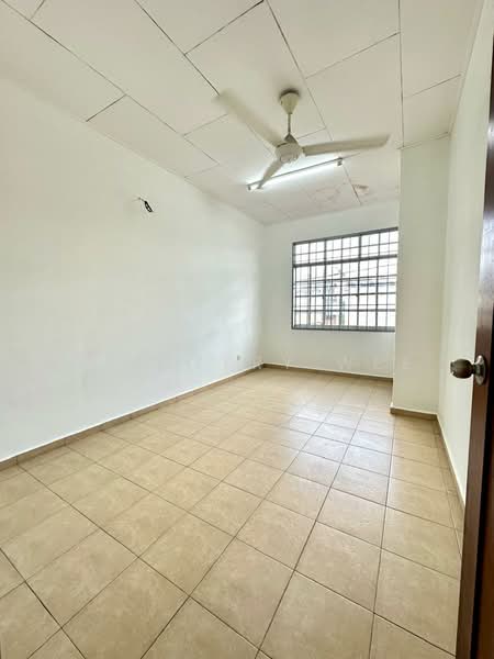 Rumah Teres 2 Tingkat untuk Disewa di Taman Cheng Utama (Cheng) - Geoffery Wee - Interior - PropertyGuru.com.my