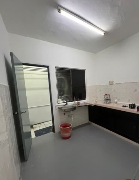 Apartment for Sale at Pandan Heights Condominium - W G Liew - Kitchen - PropertyGuru.com.my