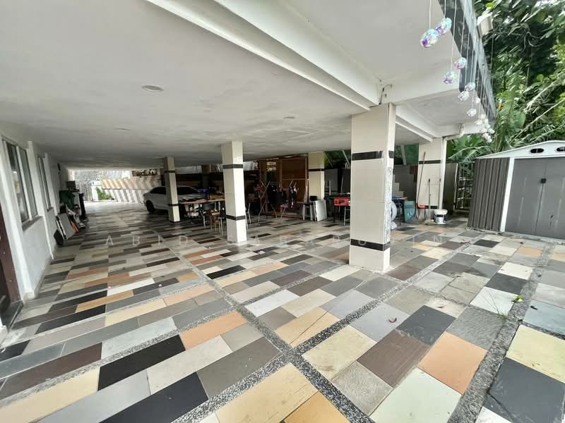 Rumah Teres 2 Tingkat untuk Dijual di Taman Zooview (Ulu Kelang) - Abid Sabarudin - Car Park - PropertyGuru.com.my