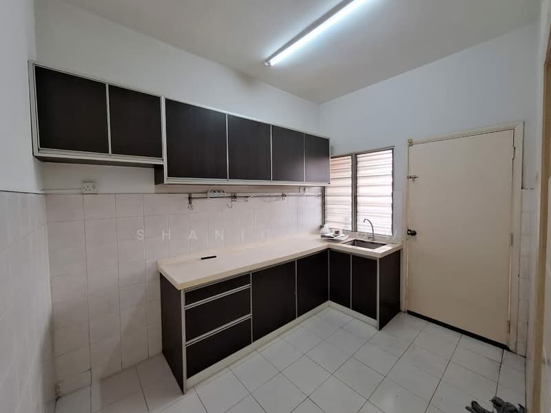 2-storey Terraced House for Sale in Taman Puchong Hartamas (Puchong) - Shanice Low - Kitchen - PropertyGuru.com.my