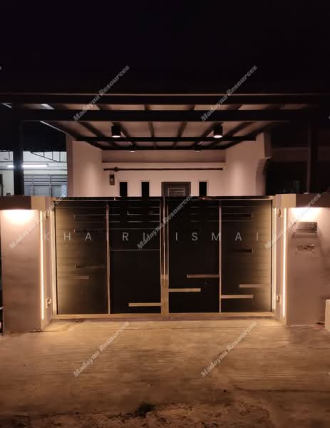 Rumah Teres 2 Tingkat untuk Disewa di Taman Johor Jaya (Johor Bahru) - Khairi Ismail - Exterior - PropertyGuru.com.my