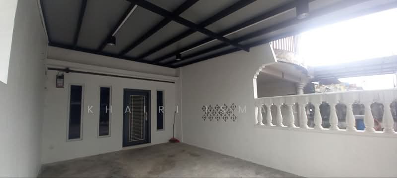 Rumah Teres 2 Tingkat untuk Disewa di Taman Johor Jaya (Johor Bahru) - Khairi Ismail - Exterior - PropertyGuru.com.my