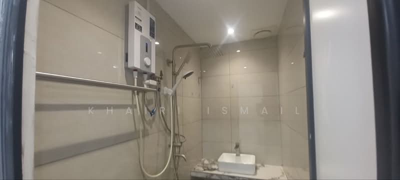 Rumah Teres 2 Tingkat untuk Disewa di Taman Johor Jaya (Johor Bahru) - Khairi Ismail - Bathroom - PropertyGuru.com.my