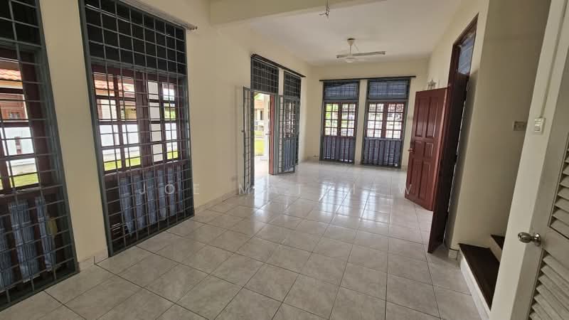 Rumah Banglo untuk Dijual di Kota Seriemas (Nilai) - Joe Matthew - Living Room - PropertyGuru.com.my
