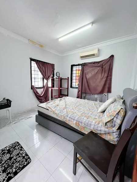 Pangsapuri untuk Dijual di Taman Sri Murni Fasa 2 - Derrick Lee - Bedroom - PropertyGuru.com.my