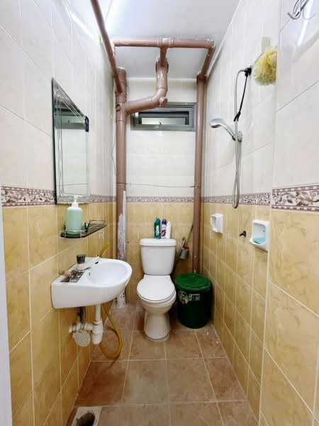 Pangsapuri untuk Dijual di Taman Sri Murni Fasa 2 - Derrick Lee - Bathroom - PropertyGuru.com.my
