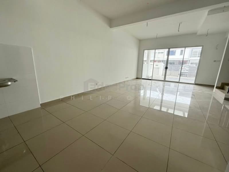 Rumah Teres untuk Disewa di Klang (Selangor) - Philip Chin - Living Room - PropertyGuru.com.my