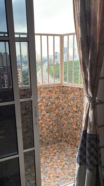Pangsapuri untuk Disewa di Mutiara Heights - Kelvin Seow - Balcony - PropertyGuru.com.my
