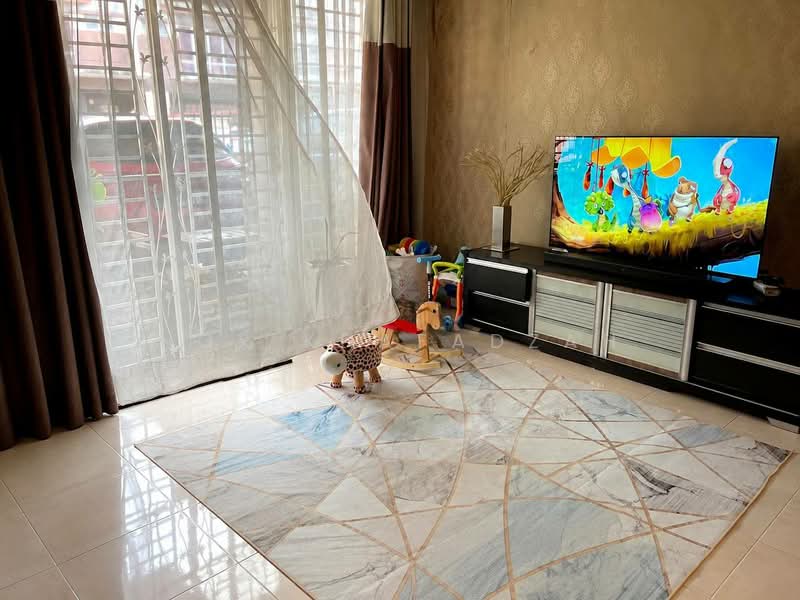 Terraced House for Rent in Shah Alam (Selangor) - Nor Khafadzah - Living Room - PropertyGuru.com.my