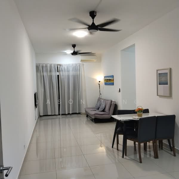 Pangsapuri untuk Disewa di Meridin Bayvue @ Sierra Perdana - Jason Tang - Living Room - PropertyGuru.com.my