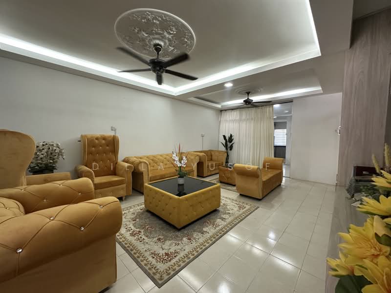 Rumah Teres 2 Tingkat untuk Dijual di Senawang (Negeri Sembilan) - DILLA YUSOFF - Living Room - PropertyGuru.com.my