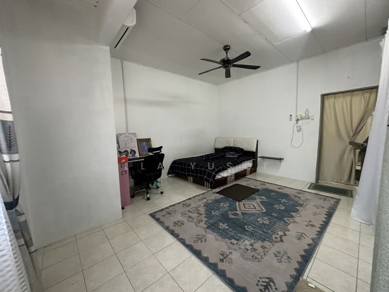 Rumah Teres 2 Tingkat untuk Dijual di Senawang (Negeri Sembilan) - DILLA YUSOFF - Bedroom - PropertyGuru.com.my