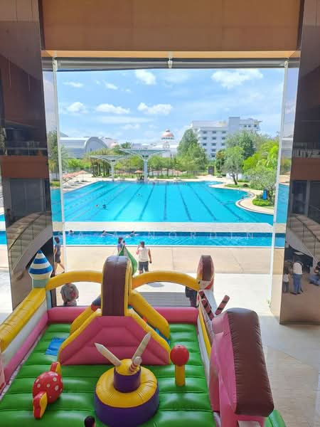 Rumah Teres 2 Tingkat untuk Dijual di Seremban (Negeri Sembilan) - Sa'a Nordin - Pool - PropertyGuru.com.my