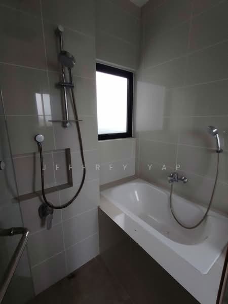 Condominium for Rent at Seri Puteri Hills - Jeffrey Yap - Bathroom - PropertyGuru.com.my