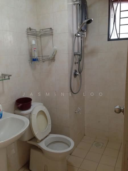 Servis Apartment untuk Disewa di Millennium Place @ Millennium Square - Jasmine Loo - Bathroom - PropertyGuru.com.my
