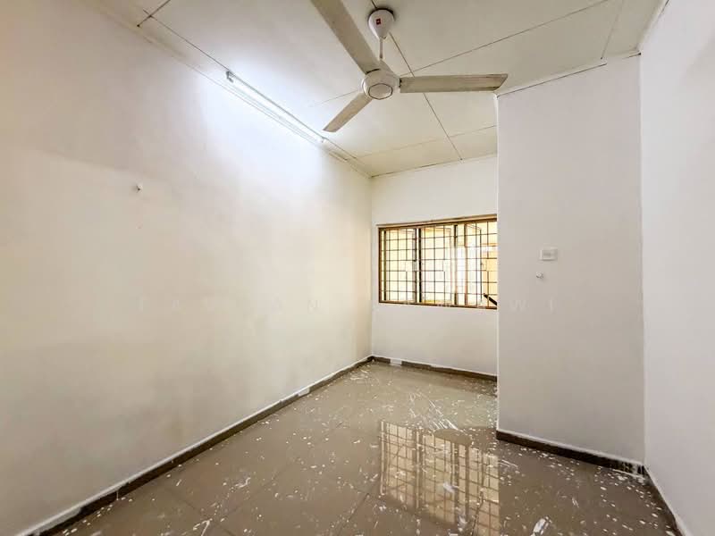 2-storey Terraced House for Sale in Seksyen 13 (Shah Alam) - Fauran Nawawi - PropertyGuru.com.my