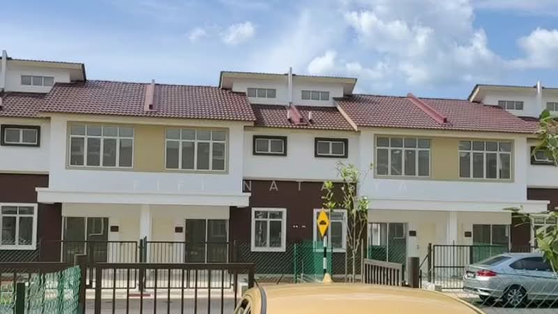 Rumah Teres 2 Tingkat untuk Dijual di Rawang (Selangor) - Fifi Natasya - Exterior - PropertyGuru.com.my