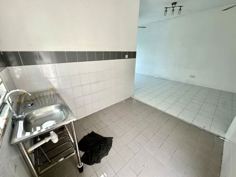 Apartment for Sale at Villa Tropika - Fauran Nawawi - Kitchen - PropertyGuru.com.my