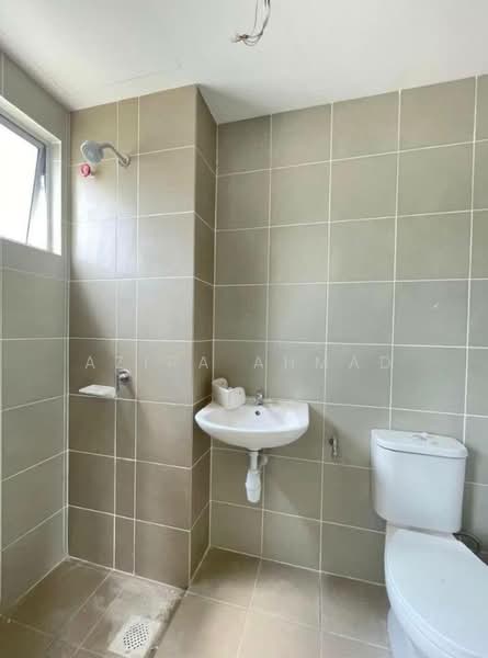 2-storey Terraced House for Sale in Dengkil (Selangor) - Azira Ahmad - Bathroom - PropertyGuru.com.my