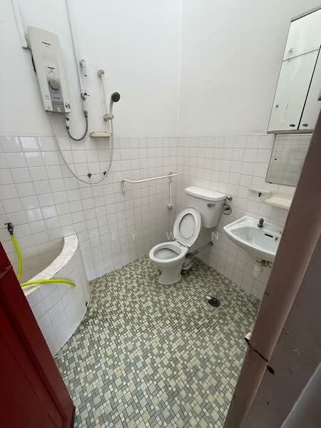 Rumah Teres 2 Tingkat untuk Dijual di Kawasan 6, Taman Gembira Baru (Klang) - Joey Wong - Bathroom - PropertyGuru.com.my