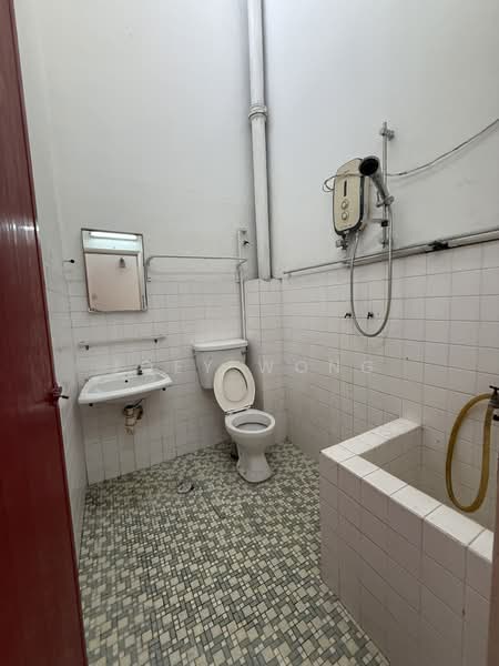 2-storey Terraced House for Sale in Kawasan 6, Taman Gembira Baru (Klang) - Joey Wong - Bathroom - PropertyGuru.com.my