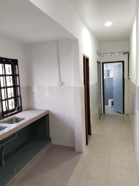 1-storey Terraced House for Sale in Taman Paroi Jaya (Paroi) - Ismi Muhammad - Kitchen - PropertyGuru.com.my