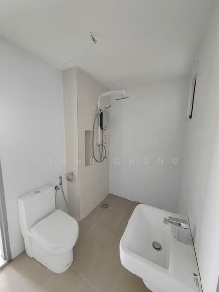 Servis Apartment untuk Dijual di TRIO By Setia - Ethan Chong - Bathroom - PropertyGuru.com.my