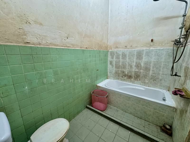 Rumah Banglo untuk Dijual di Keramat (Kuala Lumpur) - Ibrahim Iderus - Bathroom - PropertyGuru.com.my