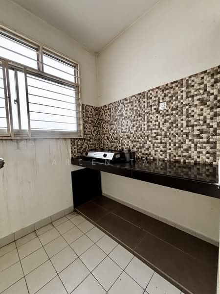 Apartment for Rent at Seri Jati - Areen Tan - Kitchen - PropertyGuru.com.my