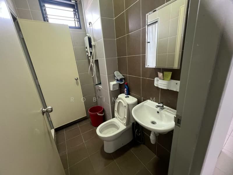 2-storey Terraced House for Sale in Taman Austin Duta (Tebrau) - Robin Lim - Bathroom - PropertyGuru.com.my