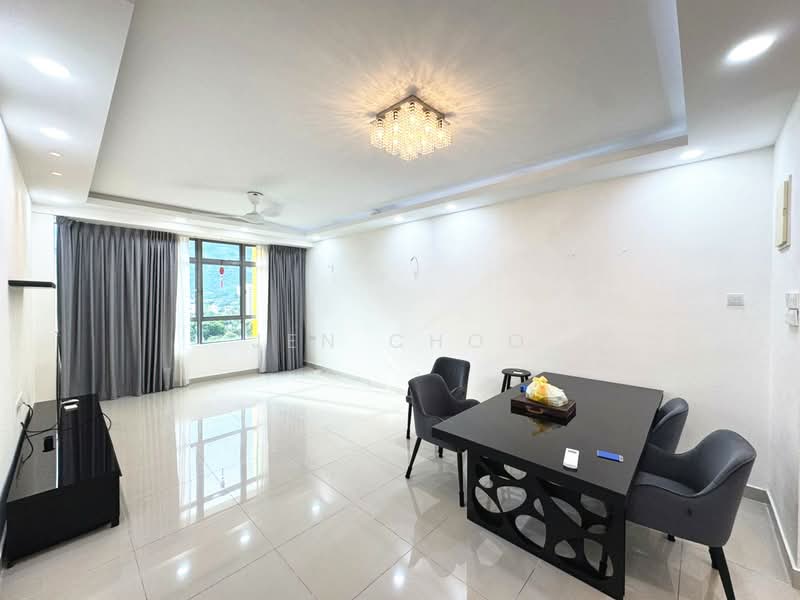 Kondominium untuk Dijual di All Seasons Park - Jen Choo - Living Room - PropertyGuru.com.my