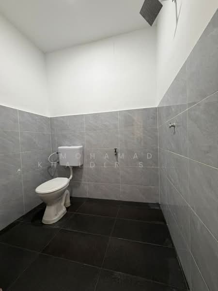 Tanah Kediaman untuk Dijual di Kluang (Johor) - Mohamad Khaidir Shah Md Razak - Bathroom - PropertyGuru.com.my
