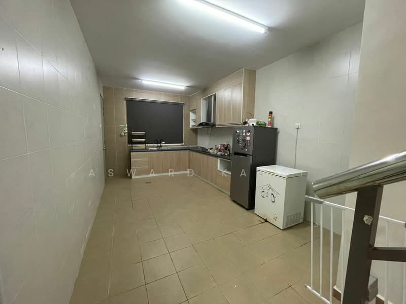 Rumah Teres 2 Tingkat untuk Dijual di Taman Nusa Intan (Senawang) - Asward Kamal - Kitchen - PropertyGuru.com.my