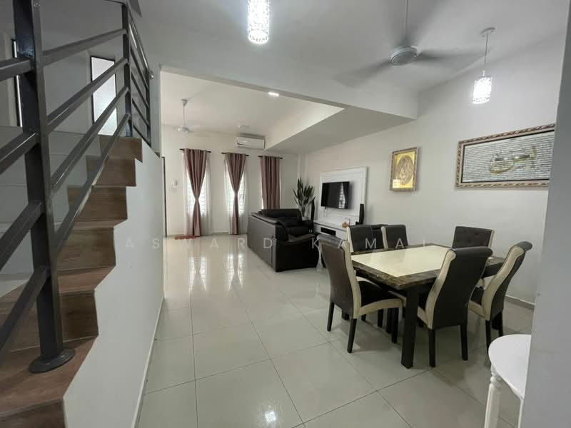 Rumah Teres 2 Tingkat untuk Dijual di Taman Nusa Intan (Senawang) - Asward Kamal - Living Room - PropertyGuru.com.my