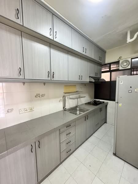 Kondominium untuk Disewa di Taman Desa Relau 2 - Weng Sern - Kitchen - PropertyGuru.com.my