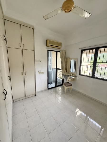 Kondominium untuk Disewa di Taman Desa Relau 2 - Weng Sern - Bedroom - PropertyGuru.com.my