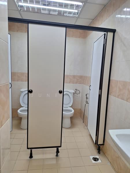Shop for Rent in KL City Centre (Kuala Lumpur) - June Chai - Bathroom - PropertyGuru.com.my