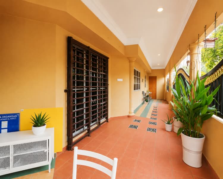 Rumah Teres 1 Tingkat untuk Dijual di Seksyen 24 (Shah Alam) - Jim Ling - Exterior - PropertyGuru.com.my