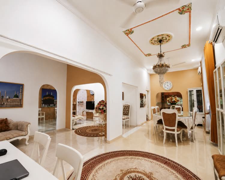 Rumah Teres 1 Tingkat untuk Dijual di Seksyen 24 (Shah Alam) - Jim Ling - Living Room - PropertyGuru.com.my