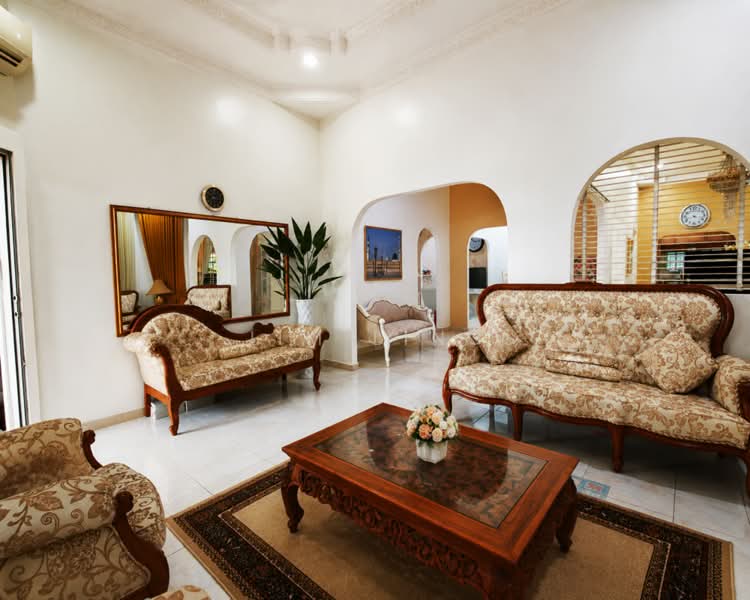 Rumah Teres 1 Tingkat untuk Dijual di Seksyen 24 (Shah Alam) - Jim Ling - Living Room - PropertyGuru.com.my