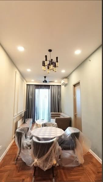 Service Residence for Sale at Bloomsvale Menara Vista Petaling - Sara Low - Living Room - PropertyGuru.com.my