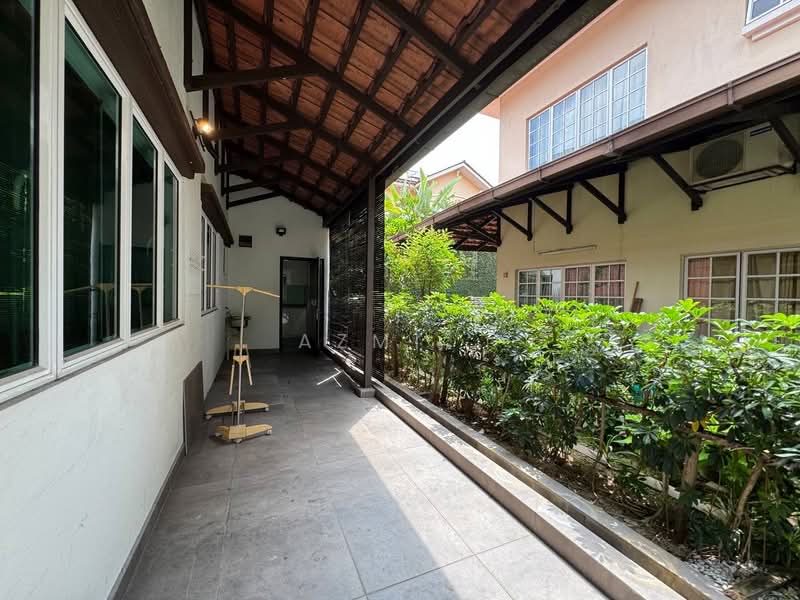 Rumah Berkembar untuk Dijual di Seksyen 13 (Shah Alam) - Azmi . - Exterior - PropertyGuru.com.my