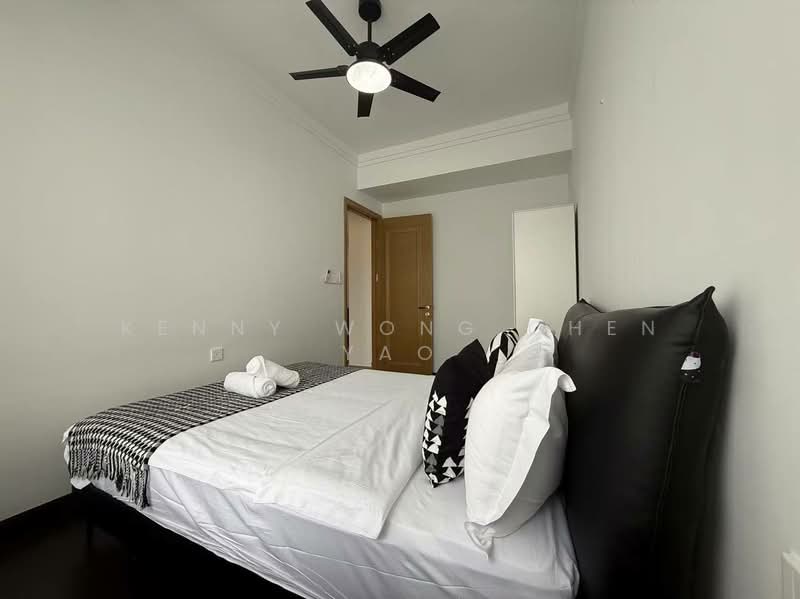 Kondominium untuk Dijual di R&F Princess Cove Phase 2-Seine Region - Kenny Wong Chen Yao - Bedroom - PropertyGuru.com.my