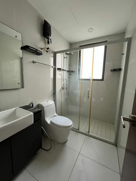 Condominium for Rent at Kings Bay @ Country Garden Danga Bay - Ellen Yeap - Bathroom - PropertyGuru.com.my