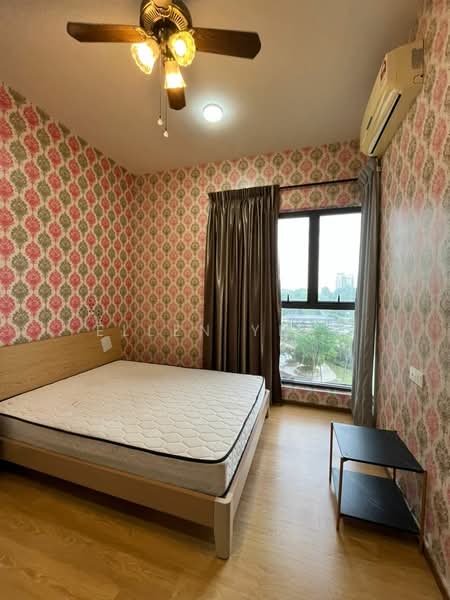 Condominium for Rent at Kings Bay @ Country Garden Danga Bay - Ellen Yeap - Bedroom - PropertyGuru.com.my