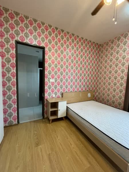 Condominium for Rent at Kings Bay @ Country Garden Danga Bay - Ellen Yeap - Bedroom - PropertyGuru.com.my