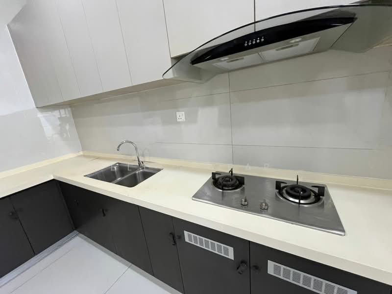 Condominium for Rent at Kings Bay @ Country Garden Danga Bay - Ellen Yeap - Kitchen - PropertyGuru.com.my