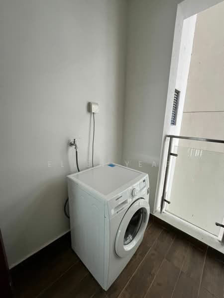 Condominium for Rent at Kings Bay @ Country Garden Danga Bay - Ellen Yeap - Balcony - PropertyGuru.com.my